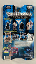 Charger l'image dans la galerie, Van Helsing – Dracula avec chauve-souris pygmée – Figurine Jakks Pacific