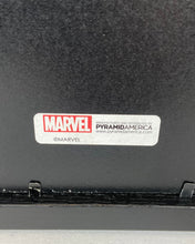 Charger l'image dans la galerie, Marvel – Cadre Spider-Man officiel (Upside Down)