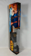 Charger l'image dans la galerie, Star Wars – Obi-Wan Kenobi Ultimate FX Lightsaber Hasbro 2005 (Boîte scellée)