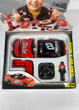 Charger l'image dans la galerie, Mega Bloks – NASCAR Dale Earnhardt Jr. #8 (Set 9925, 96 pièces)⠀⠀⠀⠀⠀⠀⠀⠀
