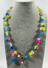 Charger l'image dans la galerie, Collier coloré avec pendentif cœur – Création artisanale