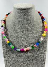 Charger l'image dans la galerie, Collier coloré à perles fantaisie – Style ludique