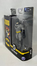 Charger l'image dans la galerie, Batman – Figurine DC Spin Master avec accessoires mystère
