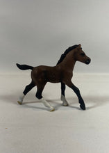 Charger l'image dans la galerie, Schleich Poulain – Figurine 2013 (État excellent)⠀⠀⠀⠀⠀⠀⠀⠀⠀⠀⠀⠀⠀⠀⠀⠀⠀⠀⠀⠀⠀⠀