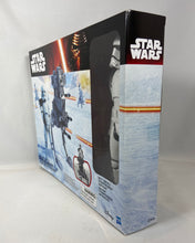 Charger l'image dans la galerie, Star Wars – Assault Walker avec Stormtrooper (Hasbro / Disney)