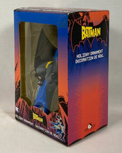 Charger l'image dans la galerie, DC Comics – The Batman Holiday Ornament Décoration de Noël