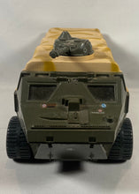 Charger l'image dans la galerie, G.I. Joe – Véhicule APC 1983 (Vintage – Hasbro)⠀⠀⠀⠀⠀⠀⠀⠀⠀⠀⠀⠀⠀⠀⠀⠀⠀⠀⠀⠀