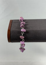 Charger l'image dans la galerie, Bracelet artisanal rose mauve – pierres décoratives