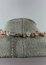 Charger l'image dans la galerie, Collier perles rosées & cristal – Pendentif cœur argenté