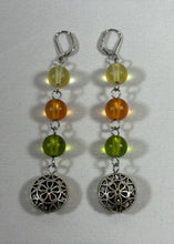 Charger l'image dans la galerie, Ensemble bijoux décoratifs – Collier, boucles et bracelet assortis aux perles translucides