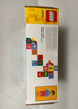 Charger l'image dans la galerie, LEGO Brand Store – 40574 (541 pièces)⠀⠀⠀⠀⠀⠀⠀⠀⠀⠀⠀⠀⠀⠀⠀⠀⠀⠀⠀⠀