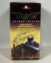 Charger l'image dans la galerie, DC Comics – Batman Begins Holiday Ornament Kurt S. Adler Décoration de Noël