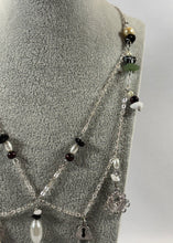 Charger l'image dans la galerie, Collier artisanal multi-chaînes argentées avec pendentifs décoratifs