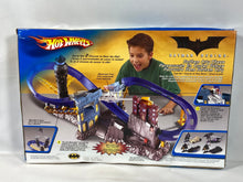 Charger l'image dans la galerie, Hot Wheels – Batman Begins – Gotham City Chase – Circuit de course (Mattel)