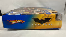 Charger l'image dans la galerie, Hot Wheels – Batman Begins – Gotham City Chase – Circuit de course (Mattel)