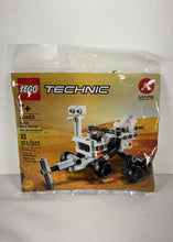 Charger l'image dans la galerie, LEGO Technic – NASA Mars Rover Perseverance (30682)