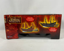 Charger l'image dans la galerie, Disney – Pirates des Caraïbes – Empress / Black Pearl – Coffret navire de jeu