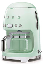 Charger l'image dans la galerie, Smeg Machine à café à filtre esthétique style rétro des années 50, 10 tasses, vert pastel