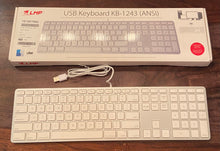 Charger l'image dans la galerie, Clavier pleine taille USB LMP, 109 touches (Ansi), 2X USB, aluminium, disposition US, OS X 10.5+, argent