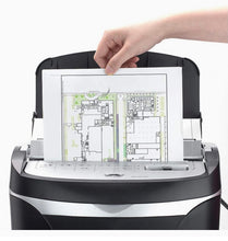 Charger l'image dans la galerie, Moustache Déchiqueteuse à coupe croisée avec alimentation automatique 50 feuilles Capacité du panier 5,5 gallons