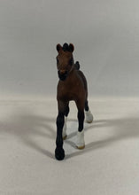 Charger l'image dans la galerie, Schleich Poulain  – Figurine 2013 (État excellent)⠀⠀⠀⠀⠀⠀⠀⠀⠀⠀⠀⠀⠀⠀⠀⠀⠀⠀⠀⠀⠀⠀
