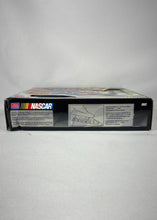 Charger l'image dans la galerie, Mega Bloks – NASCAR Track Talkers #24 (Jeff Gordon, électronique)
