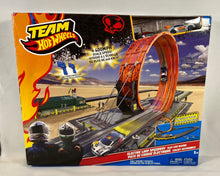 Charger l'image dans la galerie, Team Hot Wheels Electric Loop Speedway – Piste de course électrique avec loop (NEUF)
