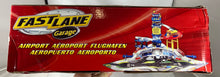 Charger l'image dans la galerie, Fast Lane Garage – Aéroport / Airport Playset avec véhicules
