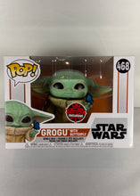 Charger l'image dans la galerie, Star Wars – Grogu With Butterfly (#468) – EB Exclusive⠀⠀

⠀⠀
