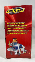 Charger l'image dans la galerie, Fast Lane Rescue Centre – Centre de secours – Ensemble de jeu avec véhicules
