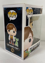 Charger l'image dans la galerie, Fantastic Beasts – Newt Scamander &amp; Pickett #10 | Funko Pop
