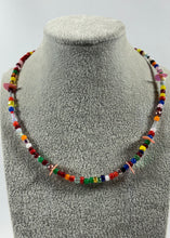 Charger l'image dans la galerie, Collier artisanal à perles multicolores
