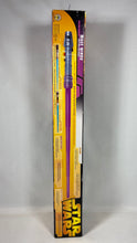 Charger l'image dans la galerie, Star Wars – Sabre laser électronique Mace Windu
Revenge of the Sith (Hasbro, 2005) – Neuf scellé
