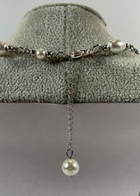 Charger l'image dans la galerie, Ensemble artisanal perlé – Collier et boucles d’oreilles faits main
