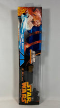 Charger l'image dans la galerie, Star Wars – Obi-Wan Kenobi Ultimate FX Lightsaber Hasbro 2005 (Boîte scellée)
