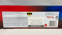 Charger l'image dans la galerie, Batman Batmobile Transporter – Hot Wheels (DC Comics)
