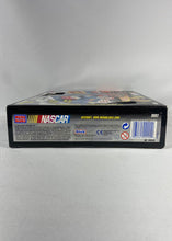 Charger l'image dans la galerie, Mega Bloks – NASCAR Track Talkers #24 (Jeff Gordon, électronique)
