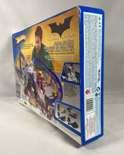 Charger l'image dans la galerie, Hot Wheels – Batman Begins – Gotham City Chase – Circuit de course (Mattel)
