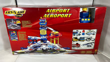Charger l'image dans la galerie, Fast Lane Garage – Aéroport / Airport Playset avec véhicules
