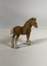 Charger l'image dans la galerie, Schleich – Figurine poulain brun (2009)
