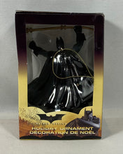 Charger l'image dans la galerie, DC Comics – Batman Begins Holiday Ornament Décoration de Noël
