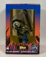 Charger l'image dans la galerie, DC Comics – The Batman Holiday Ornament Décoration de Noël
