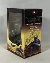 Charger l'image dans la galerie, DC Comics – Batman Begins Holiday Ornament Décoration de Noël
