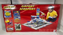 Charger l'image dans la galerie, Fast Lane Garage – Aéroport / Airport Playset avec véhicules
