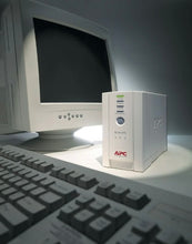 Charger l'image dans la galerie, APC Back-UPS 350 VA 6 prises
