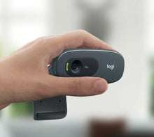 Charger l'image dans la galerie, Webcam Logitech C270 HD avec micros à réduction de bruit pour les appels vidéo - Noir
