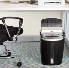 Charger l'image dans la galerie, Moustache Déchiqueteuse à coupe croisée avec alimentation automatique 50 feuilles Capacité du panier 5,5 gallons
