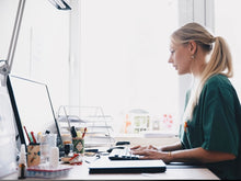 Charger l'image dans la galerie, Filtre de confidentialité de bureau 3M Pfim27V2 pour moniteur de bureau LCD 27"
